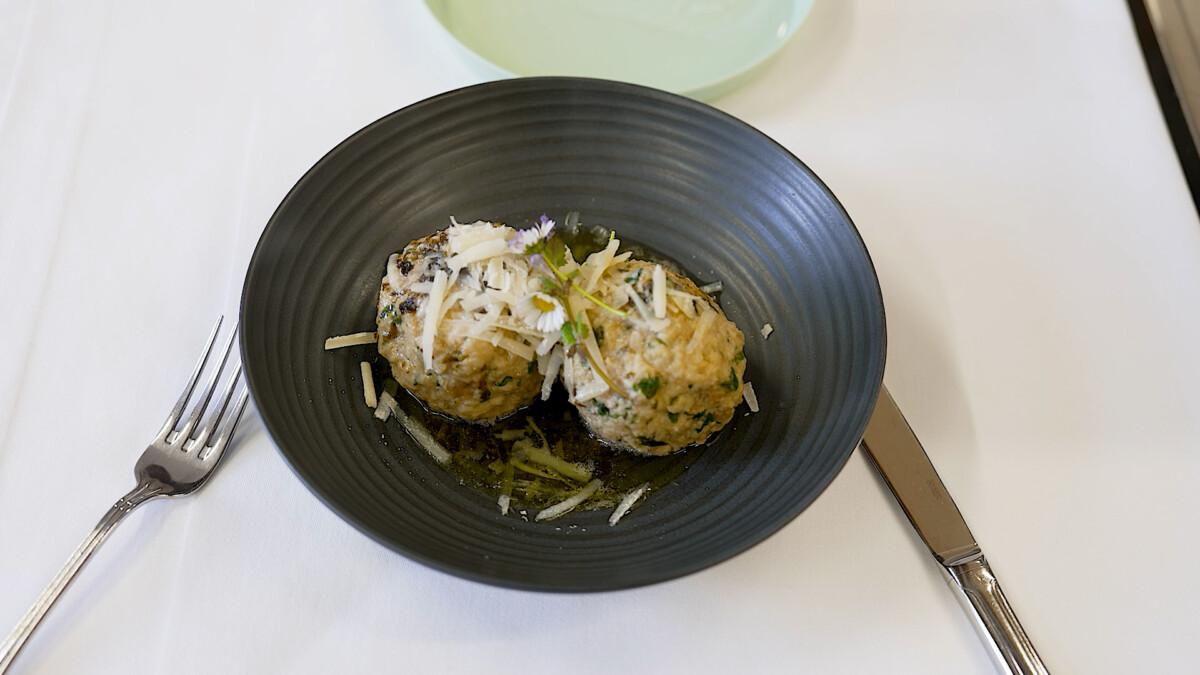 Bärlauchknödel mit Nussbutter