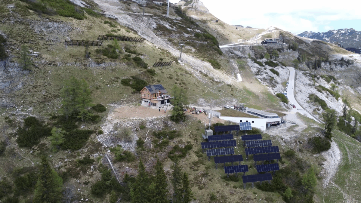 Neue Einsatzhütte am Loser für die Bergrettung