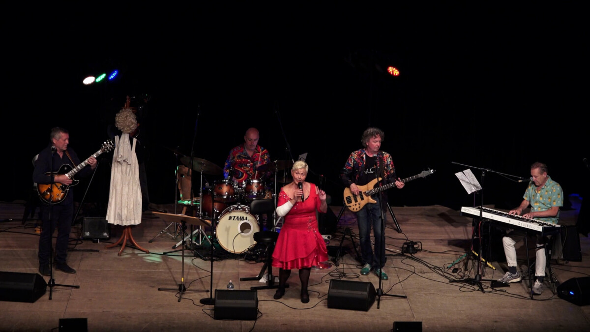 Jazz Gitti rockt mit Discokillern